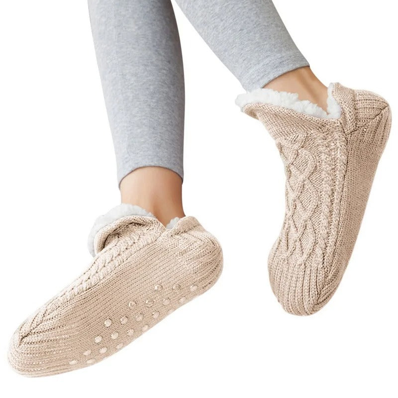 (1+1 GRATIS) CozyGrip™ | Comfortabele Winter Warme Pluche Huisslippers